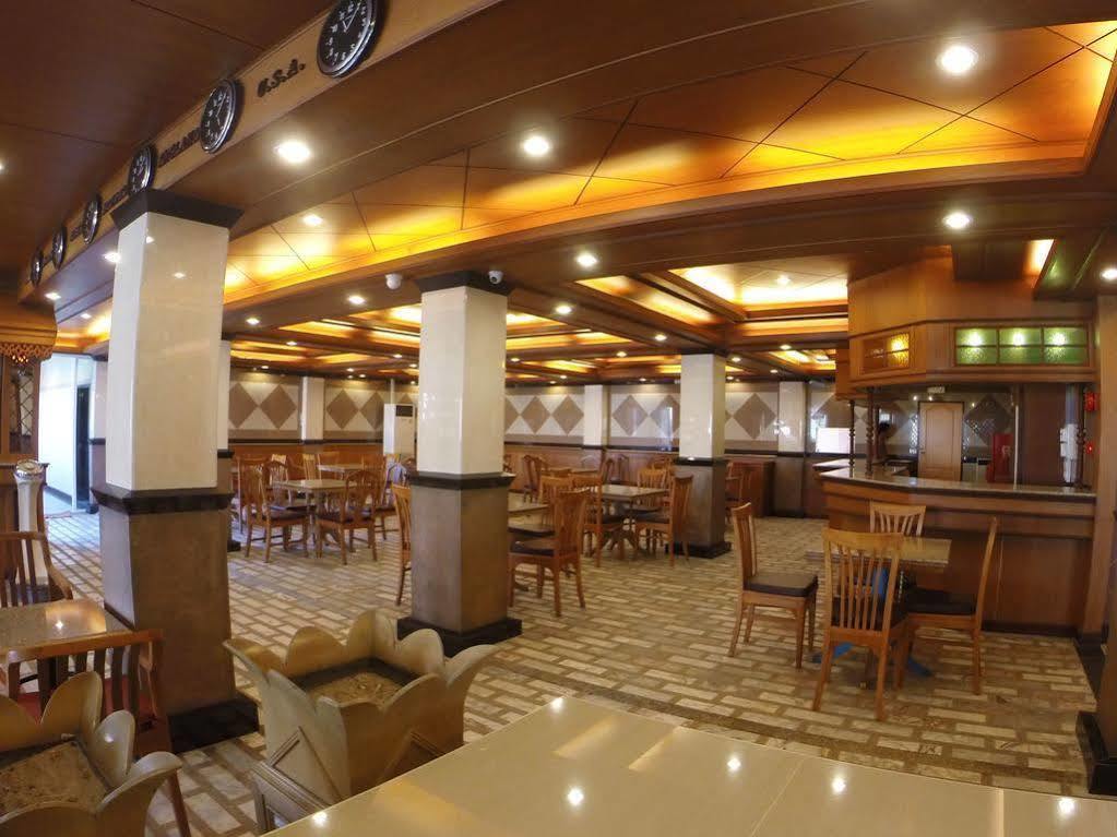 Oyo 523 Aa Pattaya Ville Buitenkant foto