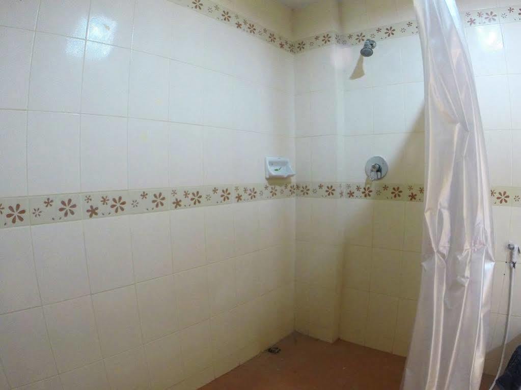 Oyo 523 Aa Pattaya Ville Buitenkant foto