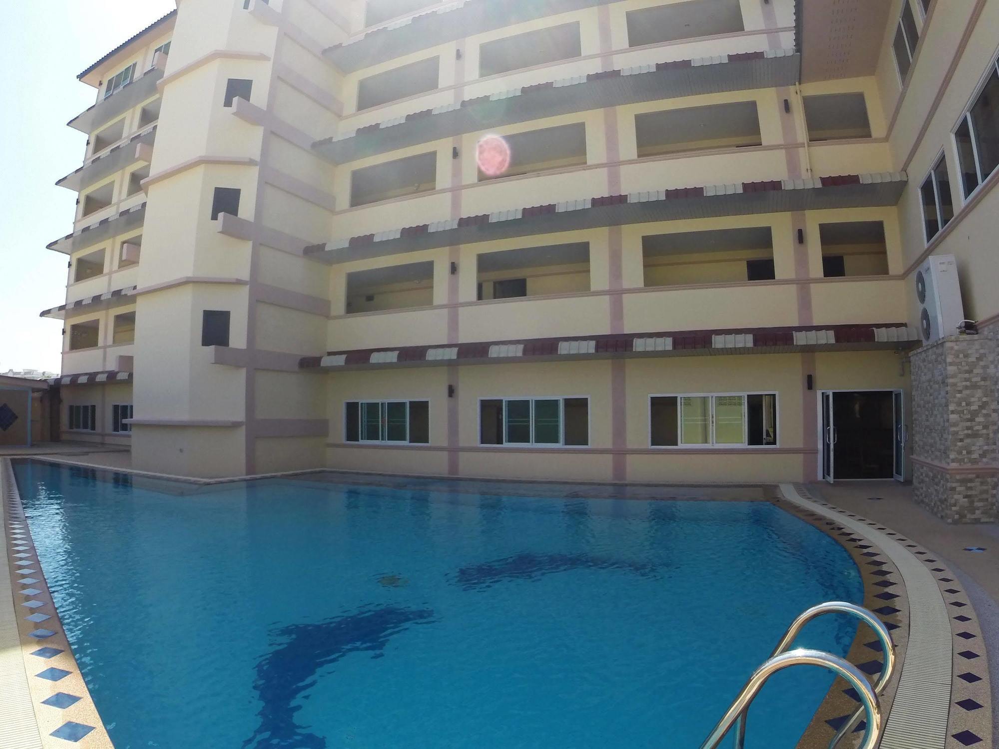 Oyo 523 Aa Pattaya Ville Buitenkant foto